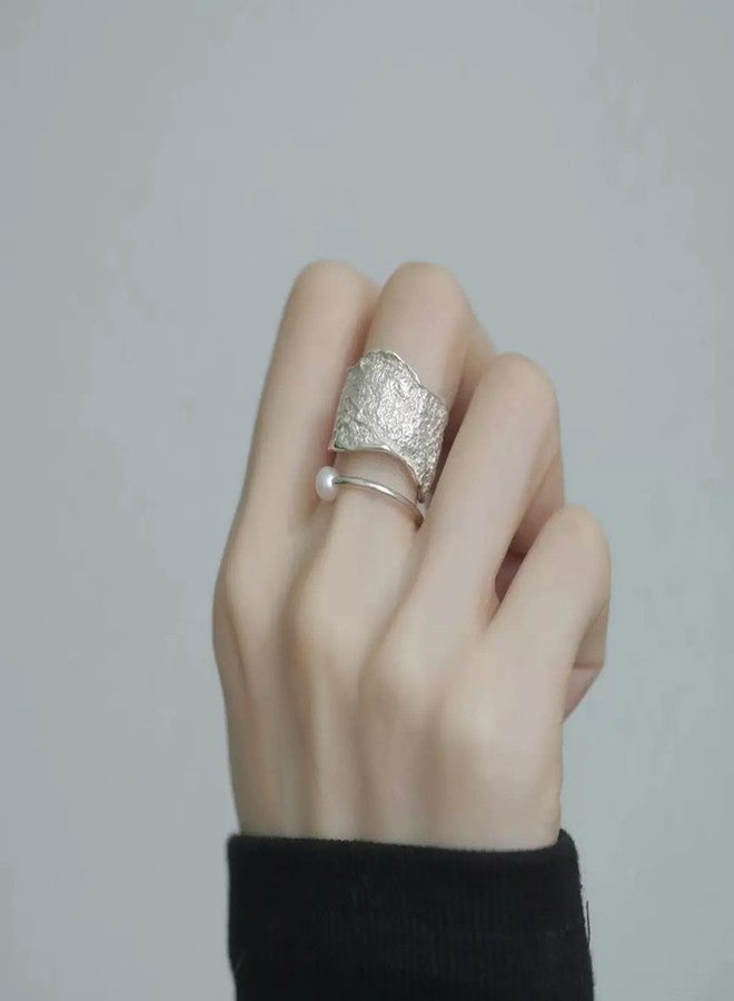 vinsiora Silvery twisted rope ring with irregular geometric lines and pearl accents in a minimalist style, featuring a strong design and adjustable (geometry) - Image 3
